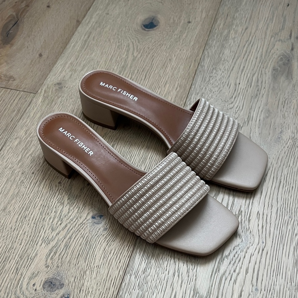 New Marc Fisher Beige Woven-Detail Square-Toe Slide Mules